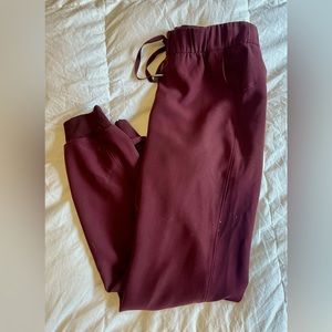 Lululemon on the fly jogger